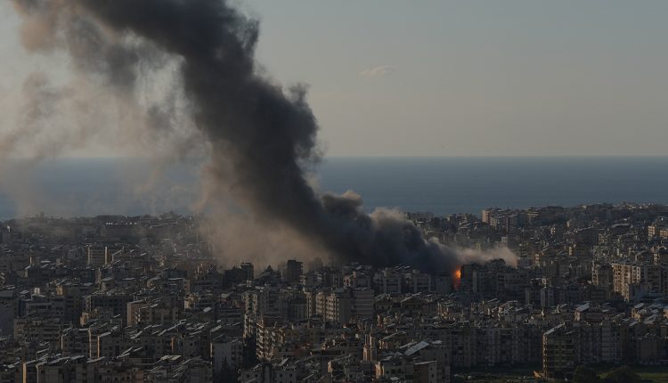 Το-Ισραήλ-συνεχίζει-επιθέσεις-στο-Ιράν-παρά-την-εκεχειρία-–-Ομοβροντία-πυραύλων-από-την-Τεχεράνη