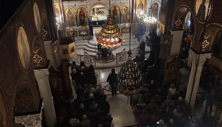 «Ένα-έναυσμα-για-τη-μετάνοια»-–-Κατάνυξη-στους-ναούς-της-χώρας-με-το-Τροπάριο-της-Κασσιανής-–-Εικόνες-από-τον-Άγιο-Σπυρίδωνα-στο-Παγκράτι