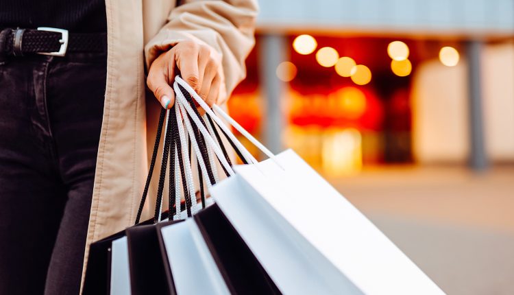 Τι-ώρα-κλείνουν-σήμερα-μαγαζιά-και-σούπερ-μάρκετ-–-Το-εορταστικό-ωράριο-της-Μεγάλης-Εβδομάδας