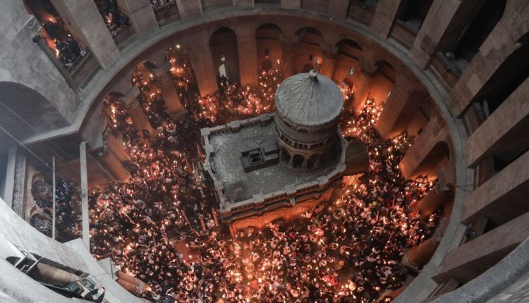 Επιβεβαίωση-ρεπορτάζ-ope.gr-για-την-τελετή-του-Αγίου-Φωτός-και-τη-μεταφορά-του-στην-Ελλάδα