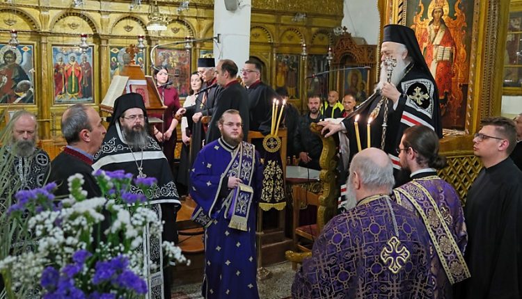 Η-Ακολουθία-του-Νυμφίου-στον-Ιερό-Ναό-Κοιμήσεως-Θεοτόκου-στη-Νάουσα