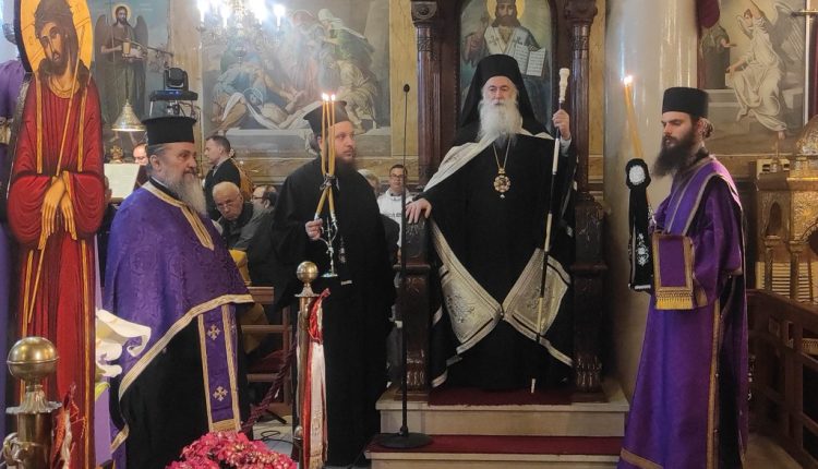 Η-Μεγάλη-Τρίτη-στη-Μητρόπολη-Κορίνθου