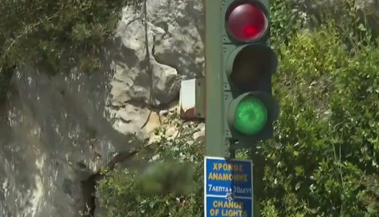 Το-φανάρι-του-«Ιώβ»-βρίσκεται-στην-Ελλάδα-–-Περιμένεις-7-λεπτά-και-30-δευτερόλεπτα-–-Δείτε-βίντεο