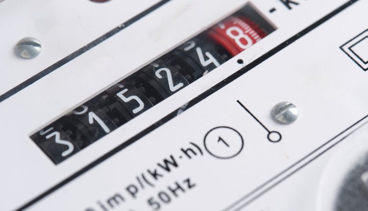 «Φως»-για-μια-ζωή:-Ρεύμα-δωρεάν-μέχρι-το-2048-σε-τρεις-μονογονεϊκές-οικογένειες-από-τον-Δήμο-Αθηναίων