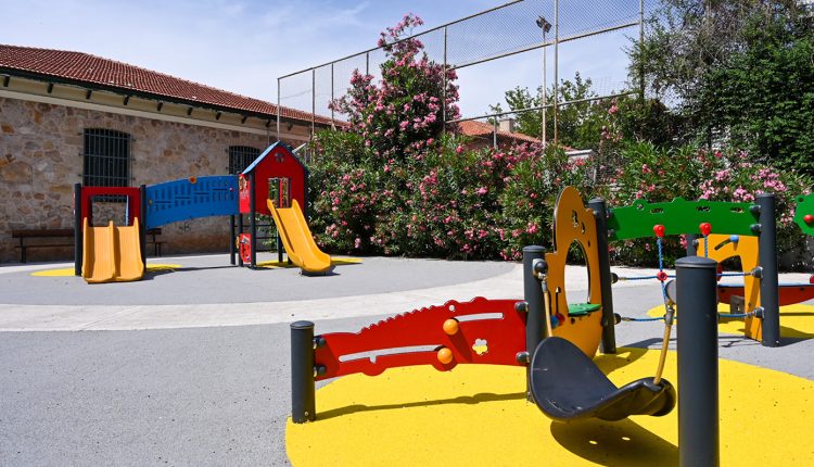 Πάσχα-με-ασφάλεια:-12-συμβουλές-για-την-προστασία-των-παιδιών-–-Τι-πρέπει-να-προσέχουν-οι-γονείς