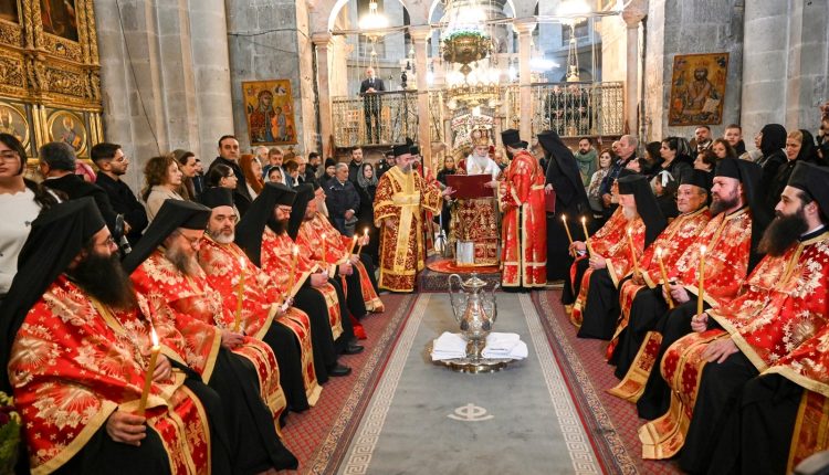 Μετά-από-40-ημέρες-ο-Πανίερος-Ναός-της-Αναστάσεως-άνοιξε-για-την-τελετή-του-Ιερού-Νιπτήρος