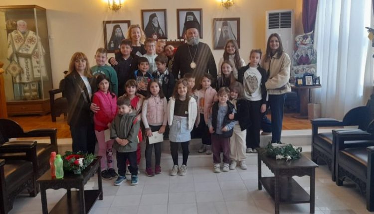 Επίσκεψη-παιδιών-του-ΚΔΑΠ-«Αρχιεπίσκοπος-Ιερώνυμος-Β΄»-στον-Μητροπολίτη-Ιωαννίνων