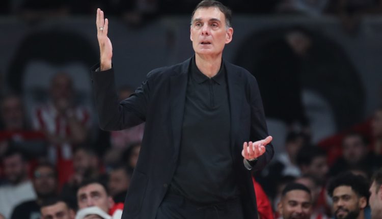 Χάποελ-Τελ-Αβίβ-–-Ολυμπιακός:-Με-11-παίκτες-διαθέσιμους-η-ομάδα-του-Μπαρτζώκα