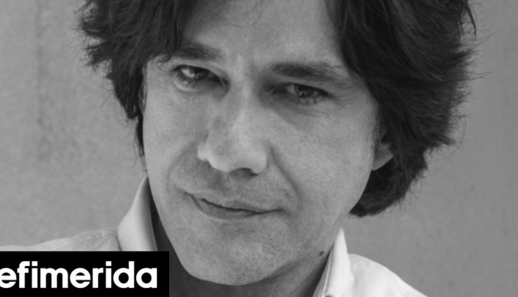 Ο-Αλέξης-Σταμάτης-προτείνει-στο-iefimerida-βιβλία-για-το-Πάσχα-και-αποκαλύπτει-ποια-έχει-στο-κομοδίνο-του-[βίντεο]