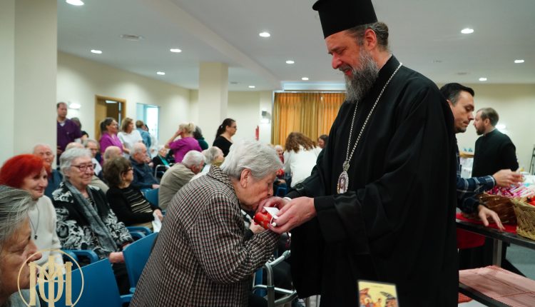 Ποιμαντική-επίσκεψη-του-Μητροπολίτη-Θεσσαλονίκης-στο-Χαρίσειο-Γηροκομείο
