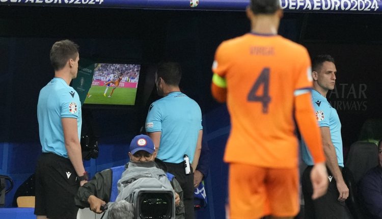 Χωρίς-ελληνική-παρουσία-οι-διαιτητές-του-Μουντιάλ-–-Η-λίστα-της-fifa