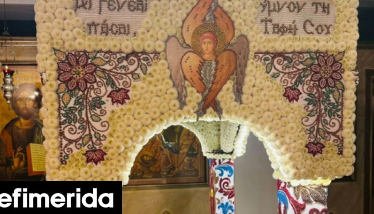 Ένας-Επιτάφιος-κέντημα,-με-χιλιάδες-πέρλες-και-λουλούδια-[εικόνες]