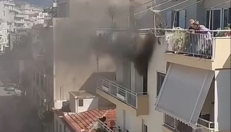 Πάτρα:-Νεκρή-απεγκλωβίστηκε-ηλικιωμένη-από-διαμέρισμα-που-πήρε-φωτιά