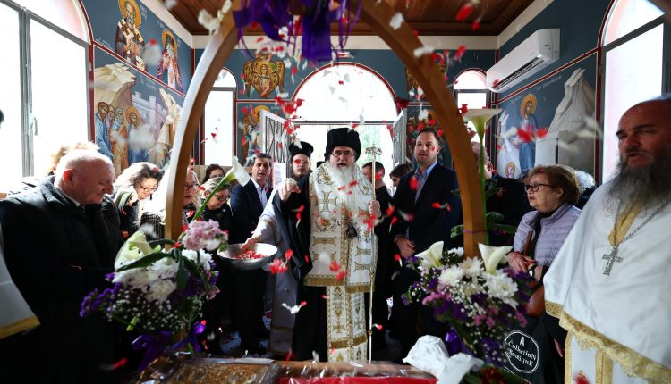 Καλαμαριά:-Η-περιφορά-του-Επιταφίου-στον-Κοιμητηριακό-Ναό-Αγίου-Λαζάρου-(ΦΩΤΟ)