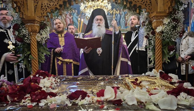 Η-Αποκαθήλωση-στην-Ιερά-Μητρόπολη-Κορίνθου