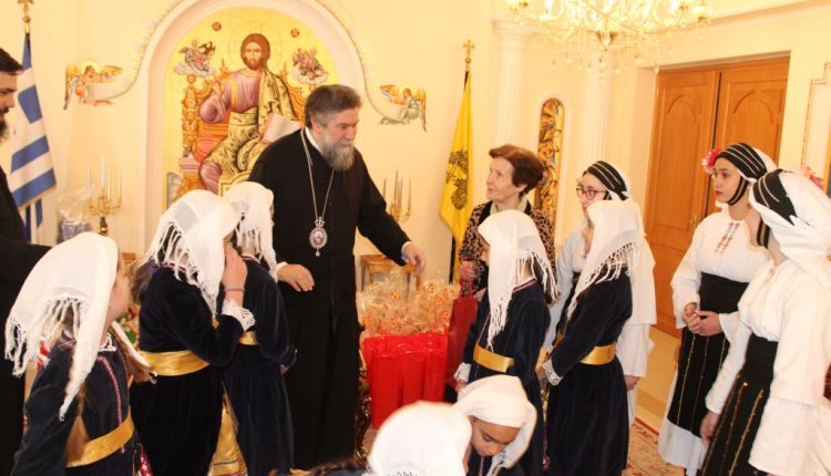 Παιδιά-του-«Λυκείου-Ελληνίδων»-Σερρών-επισκέφθηκαν-τον-Ποιμενάρχη-τους