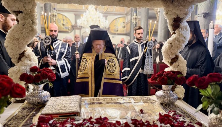 Η-Ακολουθία-του-Εσπερινού-της-Αποκαθηλώσεως-στο-Οικουμενικό-Πατριαρχείο