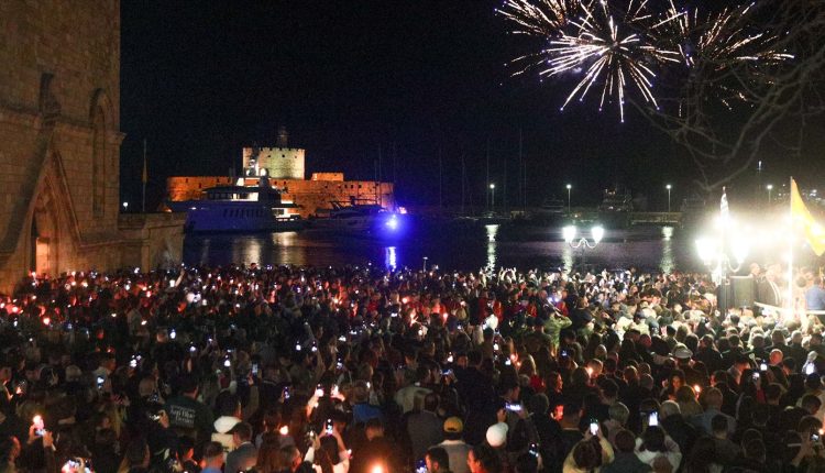 Από-τη-Σκιαδενή-της-Ρόδου-ως-τους-«ξυπνητάδες»-της-Χάλκης:-Το-Πάσχα-του-Αιγαίου-γεμάτο-μοναδικά-έθιμα