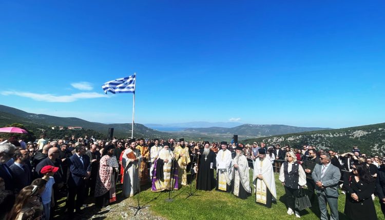 Με-τη-συμμετοχή-πλήθους-πιστών-η-Αποκαθήλωση-στην-Παναγία-Ξενιά