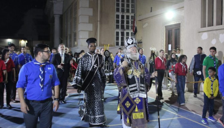 Ο-Πατριάρχης-Αλεξανδρείας-στην-περιφορά-του-Επιταφίου-στην-Αλεξάνδρεια