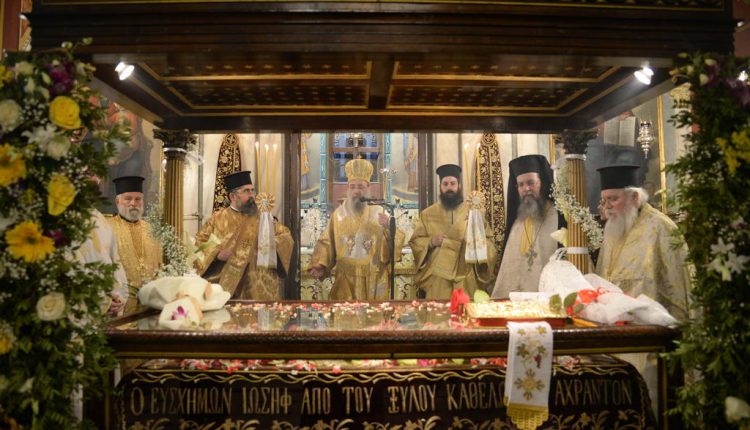 Η-Ακολουθία-και-η-Περιφορά-του-Επιταφίου-στην-Πάτρα