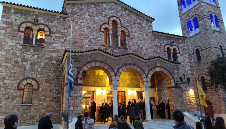 Επιτάφιος-θρήνος,-την-Μεγάλη-Παρασκευή,-στον-Άγιο-Δημήτριο-Αμπελοκήπων