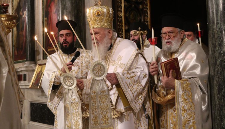 Η-Ακολουθία-της-Αναστάσεως-στον-Ιερό-Μητροπολιτικό-Ναό-Αθηνών