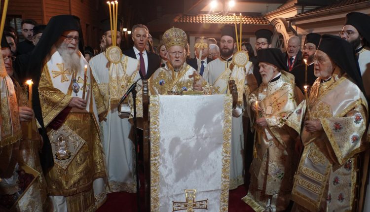 Ο-εορτασμός-της-Αναστάσεως-του-Κυρίου-στο-Φανάρι-–-Μήνυμα-ειρήνης-από-τον-Οικουμενικό-Πατριάρχη