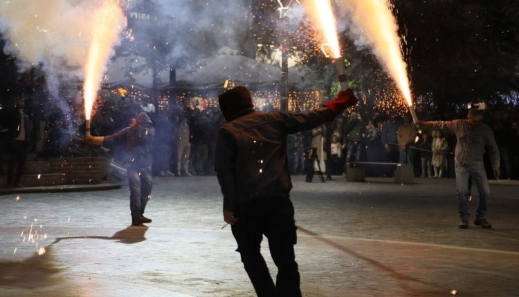 Κορινθία:-Ακρωτηριάστηκε-το-δάχτυλο-19χρονου-και-τραυματίστηκε-στο-μάτι-24χρονος-από-«σαΐτα»