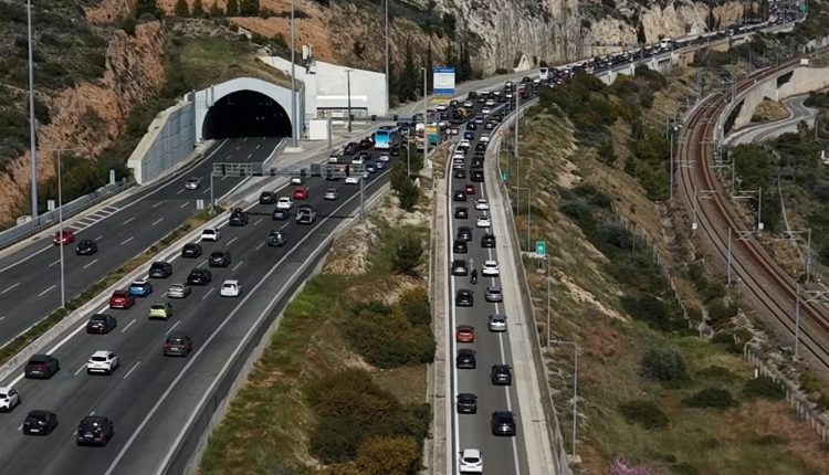 Μετ’-εμποδίων-η-επιστροφή-των-Αθηναίων-από-την-Πασχαλινή-έξοδο-–-Ουρές-χιλιομέτρων-και-μεγάλες-καθυστερήσεις