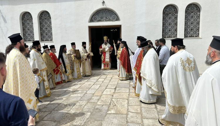 Εσπερινός-της-Αγάπης-στον-Μητροπολιτικό-Ιερό-Ναό-Θήρας