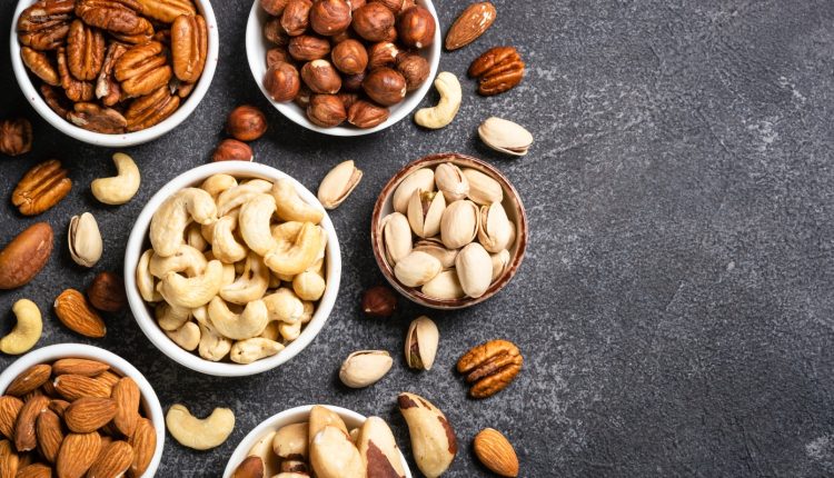 Αυτοί-οι-ξηροί-καρποί-βοηθούν-στη-μείωση-της-χοληστερίνης