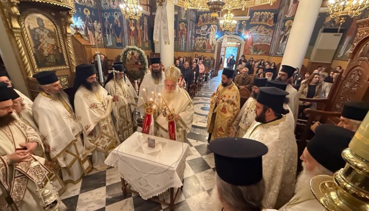 Η-Ακολουθία-της-«Δεύτερης-Ανάστασης»-στον-Ιερό-Καθεδρικό-Ναό-Αγίας-Αικατερίνης-Σητείας