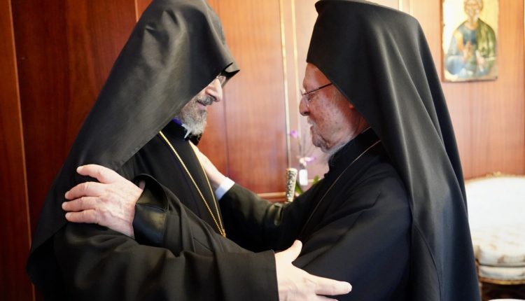 Πασχάλιες-ευχές-στον-Οικουμενικό-Πατριάρχη-από-τον-Πατριάρχη-των-εν-Τουρκία-Αρμενίων-και-τον-Αρχηγό-του-chp