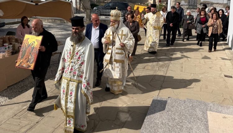 o-Κιτίου-Νεκτάριος-στον-πανηγυρίζοντα-Ιερό-Ναό-Αγίων-Ραφαήλ,-Νικολάου-και-Ειρήνης-στο-Καλό-Χωριό-Λάρνακας