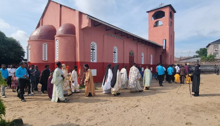 Εγκαινιάστηκε-ο-Ιερός-Ναός-των-Αρχαγγέλων-στην-Κινσάσα