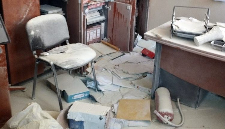 Βανδαλισμός-σε-σχολείο-της-Γλυφάδας:-«Έπαθα-σοκ,-δεν-έχω-ξαναδεί-τέτοιο-πράγμα-–-Δεν-υπάρχει-πάτωμα»,-λέει-αντιδήμαρχος