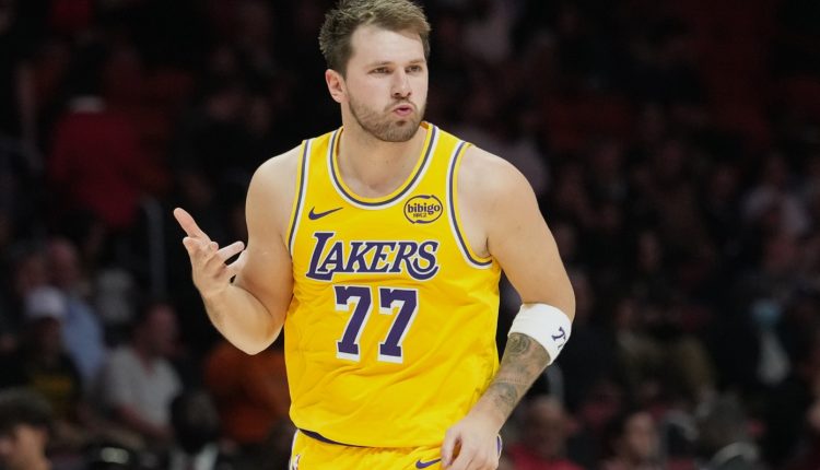 nba:-Η-φανέλα-του-Ντόντσιτς-πρώτη-σε-πωλήσεις-σε-Ευρώπη-και-Μέση-Ανατολή