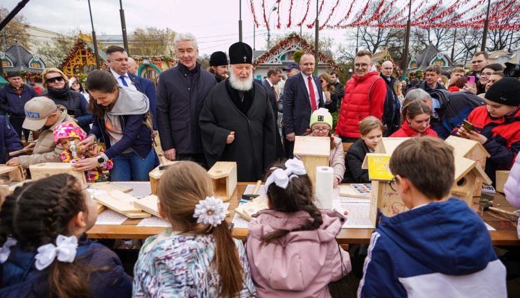Ο-Πατριάρχης-Μόσχας-στο-φιλανθρωπικό-φεστιβάλ-«Δώρο-του-Πάσχα»