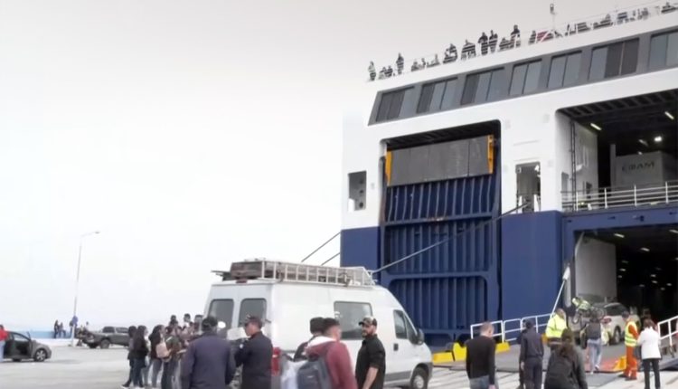 Απελπισμένοι-οι-κτηνοτρόφοι-της-Λέσβου-λόγω-του-αφθώδους-πυρετού-–-Μπλόκο-στα-λιμάνια-της-γραμμής-και-ένταση