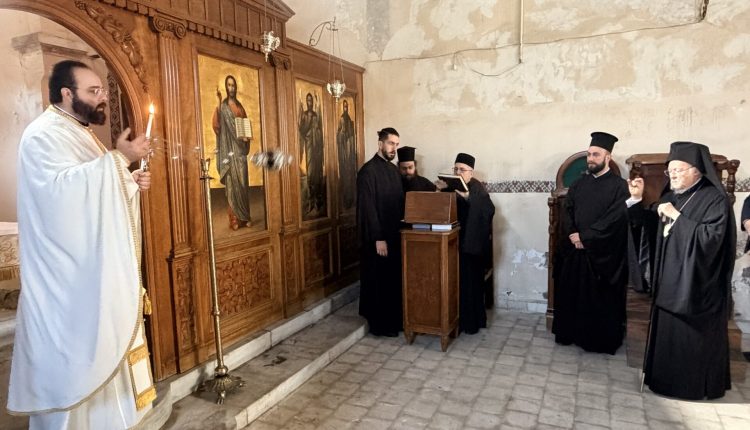 Πατριαρχική-χοροστασία-στον-Ιερό-Ναό-Αγίου-Γεωργίου-του-Πτωχοκομείου-darulaceze