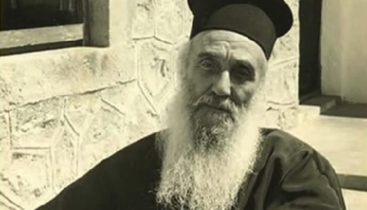 Όσιος-Αμφιλόχιος-Μακρής,-ο-Άγιος-της-αγάπης-(ΒΙΝΤΕΟ)