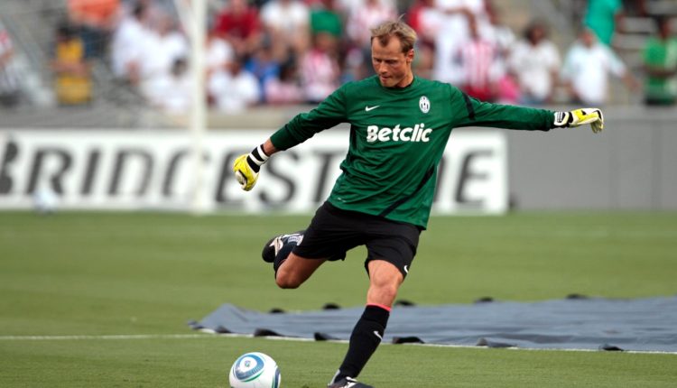 Θρήνος-στο-ευρωπαϊκό-ποδόσφαιρο:-Σκοτώθηκε-ο-Άλεξ-Μάνινγκερ,-πρώην-τερματοφύλακας-των-Άρσεναλ-και-Γιουβέντους