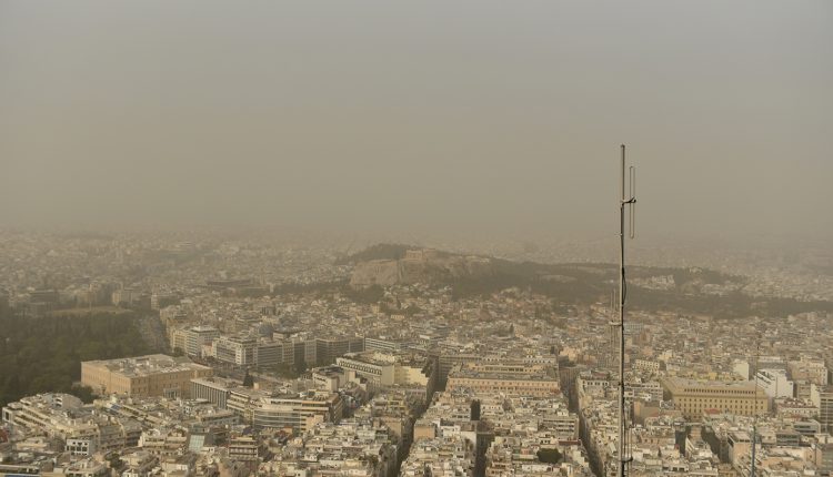 Σε-ποιές-περιοχές-θα-σημειωθούν-λασποβροχές-την-Παρασκευή-–-Η-πρόβλεψη-για-την-ύφεση-του-φαινομένου