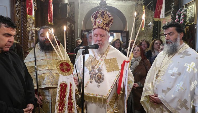 Πανηγύρισε-η-ΙΜ.-Ζωοδόχος-Πηγής-«Αγίας»-στην-Άνδρο