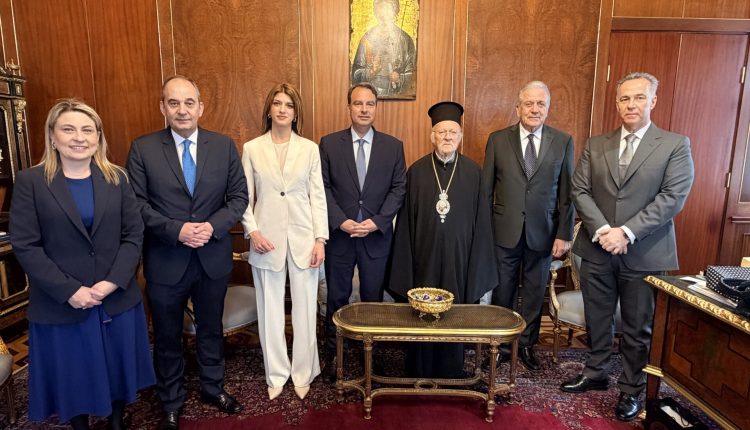 Ο-Οικουμενικός-Πατριάρχης-συναντήθηκε-με-Έλληνες-βουλευτές-στο-Φανάρι