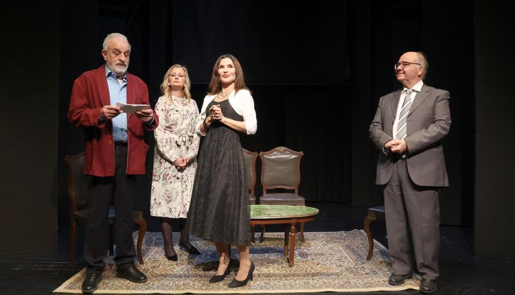 Τιμητικό-αφιέρωμα-στον-αξέχαστο-Δημήτρη-Ψαθά,-από-τον-Σύλλογο-Ποντίων-«Αργοναύται-Κομνηνοί»-και-την-εγγονή-του-Λένα-Νίτσου-–-Ψαθά