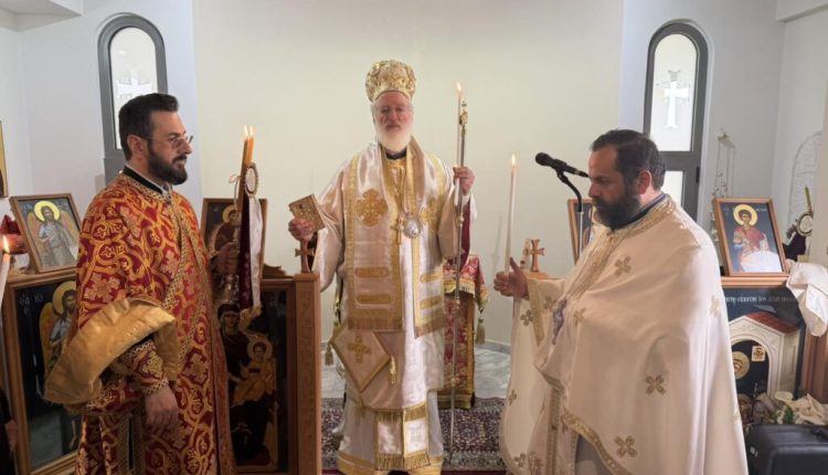 Θεία-Λειτουργία-στο-Παρεκκλήσιο-του-Αγίου-Νέστορος-στο-Αρκαλοχώρι