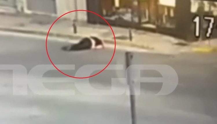 Σοκαριστικό-βίντεο:-Καρέ-καρέ-ο-άγριος-ξυλοδαρμός-κοσμηματοπώλη-στην-Παλλήνη