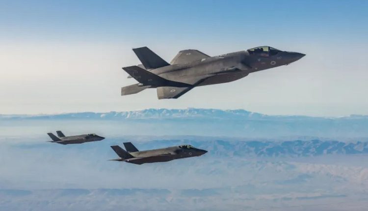 Προσομοιωτές-f-16-και-f-35-και-εφαρμογές-εικονικής-πραγματικότητας-της-Πολεμικής-Αεροπορίας-στην-Άμφισσα